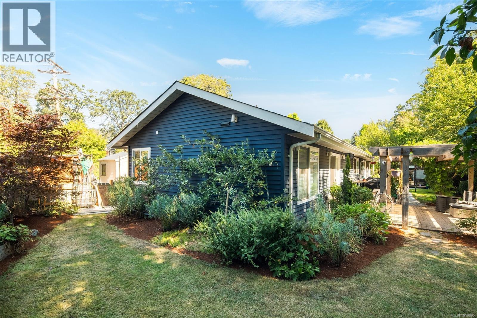 Photo 1 of 4007 Malton Ave, Saanich BC