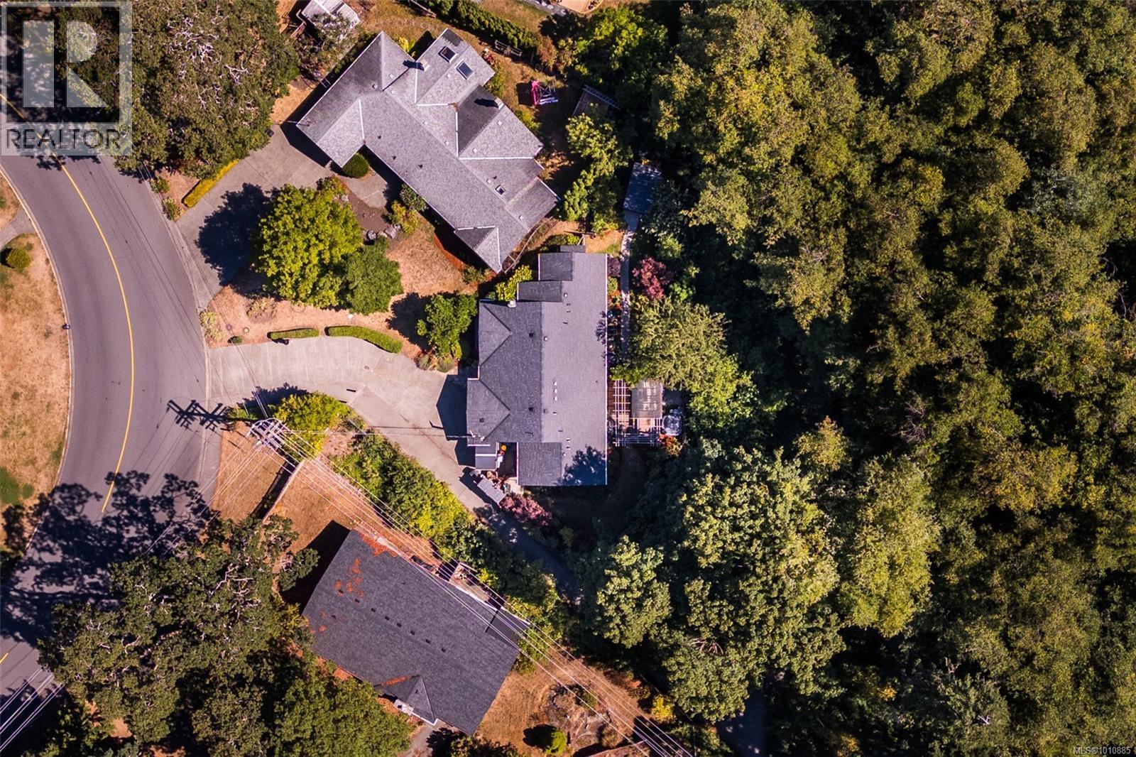 Photo 24 of 4007 Malton Ave, Saanich BC