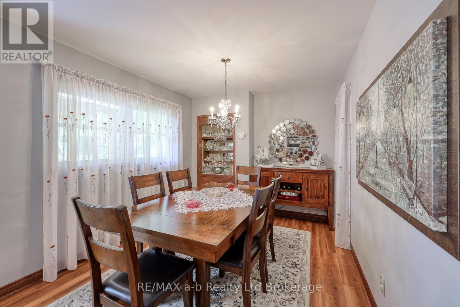 Photo 9 of 543 Highland Drive, Woodstock ON