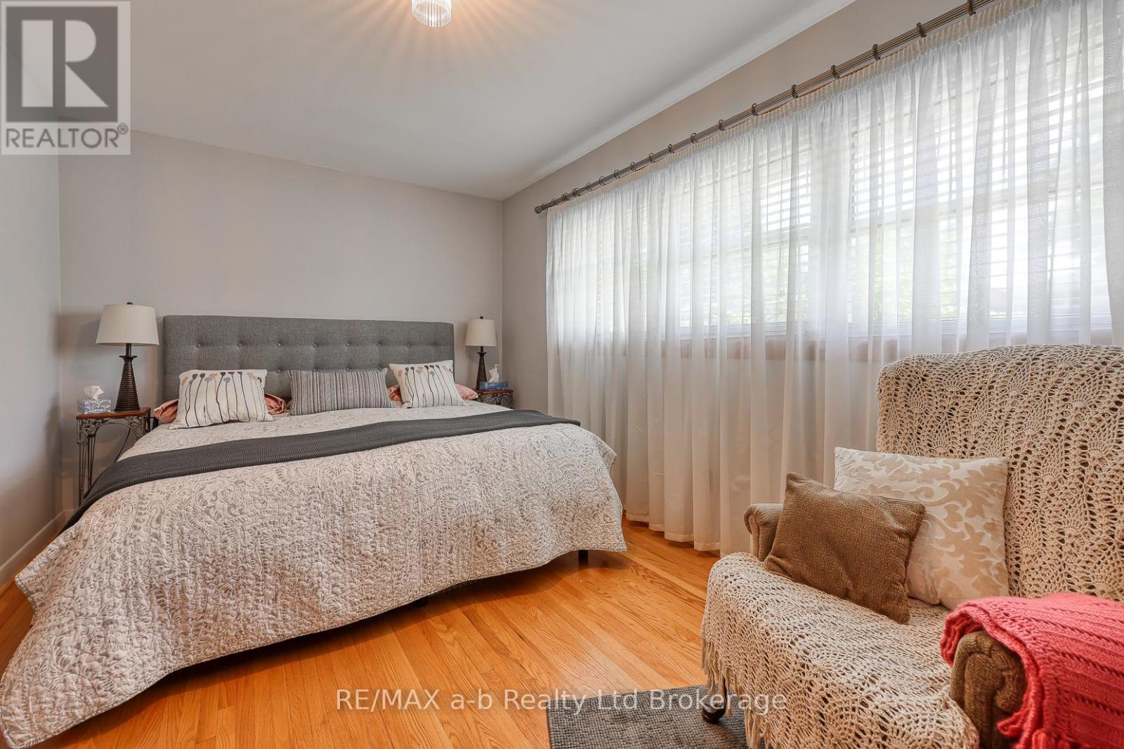 Photo 25 of 543 Highland Drive, Woodstock ON