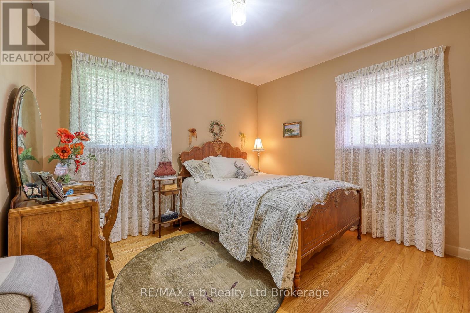 Photo 15 of 543 Highland Drive, Woodstock ON