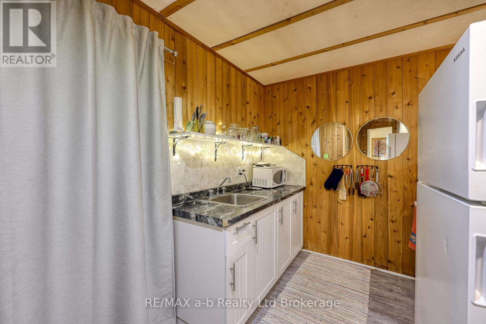 Photo 20 of 543 Highland Drive, Woodstock ON