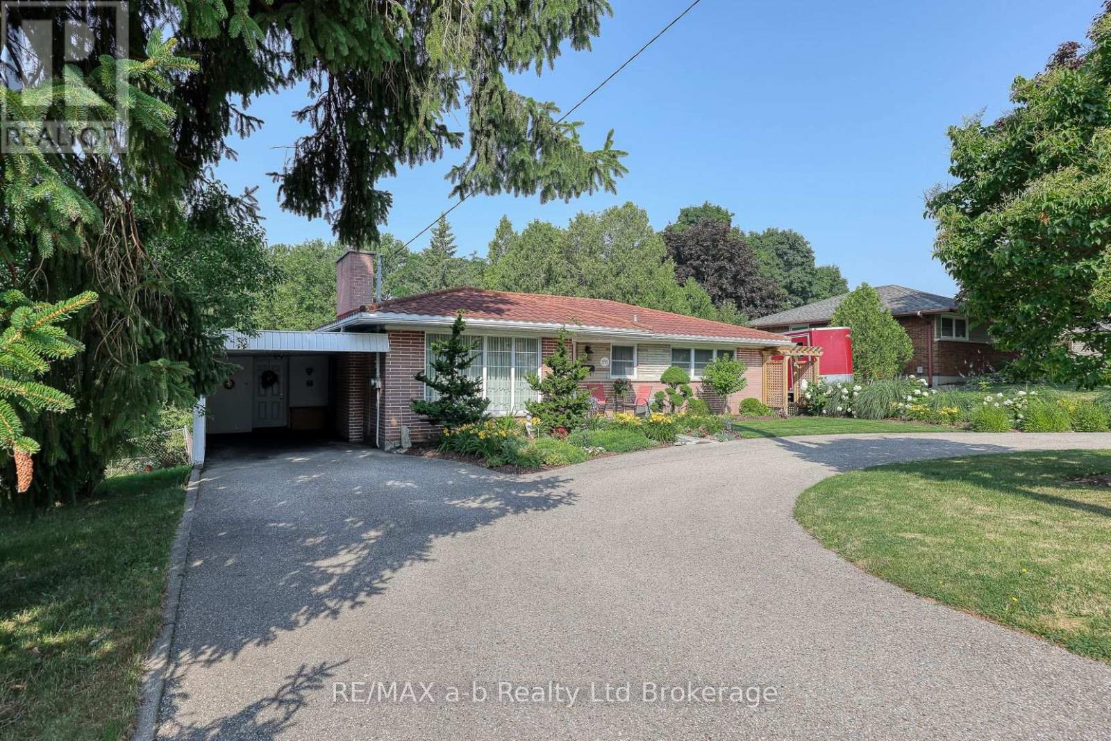 Photo 17 of 543 Highland Drive, Woodstock ON