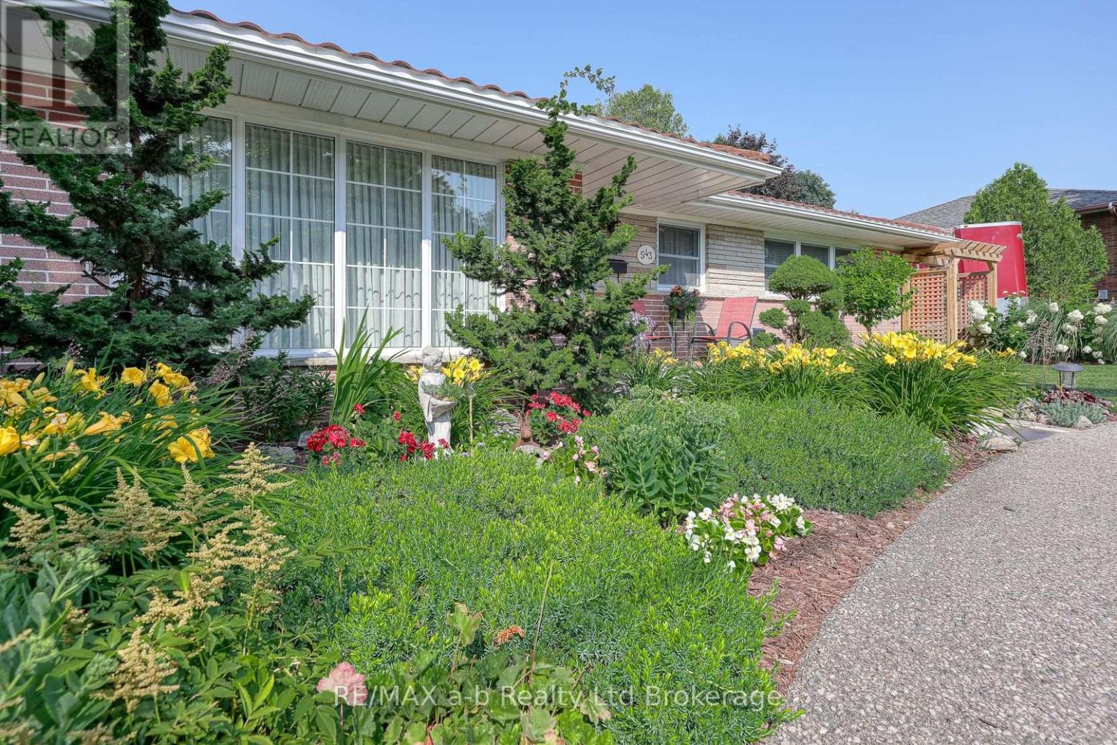 Photo 16 of 543 Highland Drive, Woodstock ON