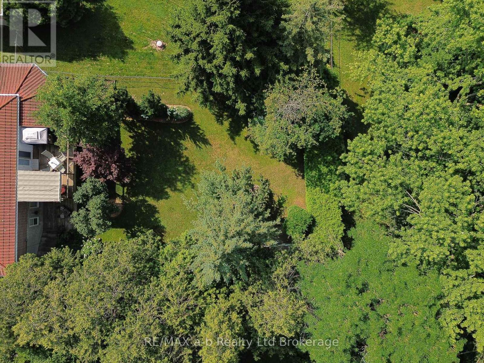 Photo 10 of 543 Highland Drive, Woodstock ON