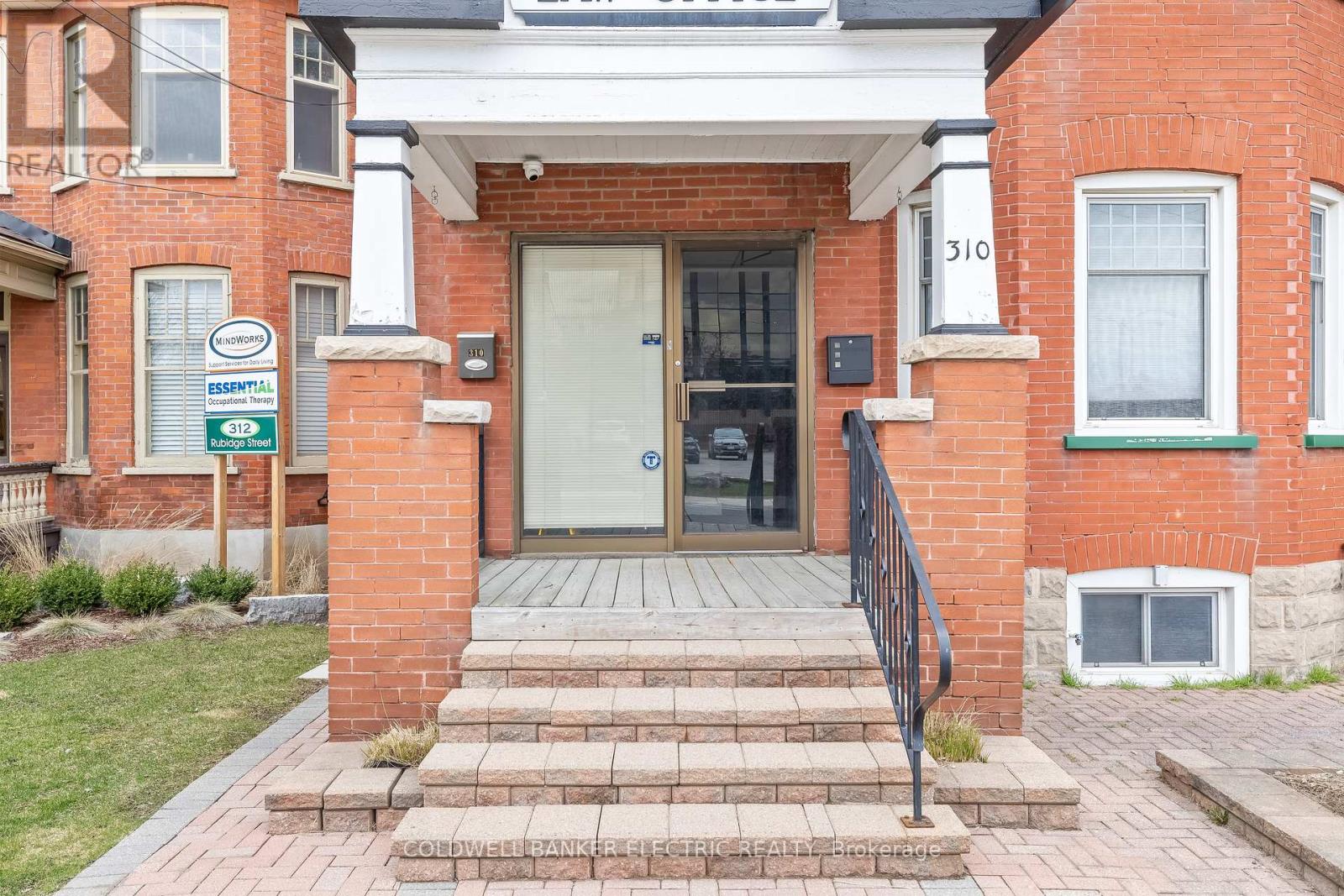 Photo 4 of 310 Rubidge Street, Peterborough Central ON
