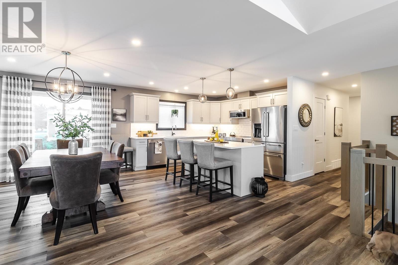 Photo 10 of 107 Chatfield Dr, Sault Ste Marie ON