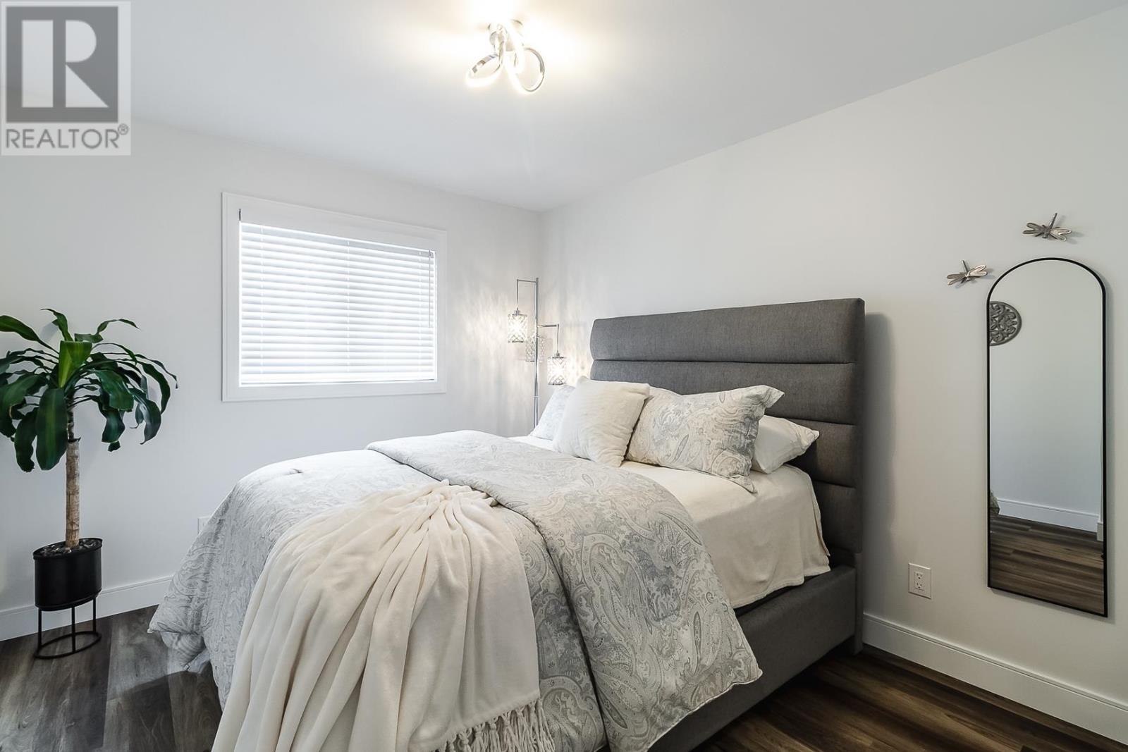 Photo 7 of 107 Chatfield Dr, Sault Ste Marie ON
