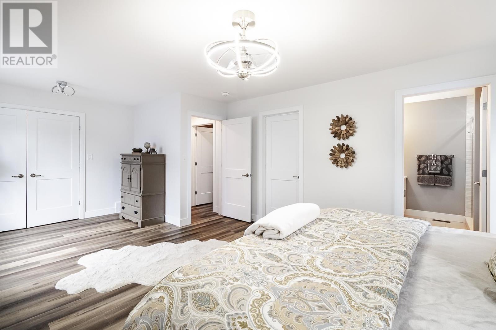 Photo 34 of 107 Chatfield Dr, Sault Ste Marie ON