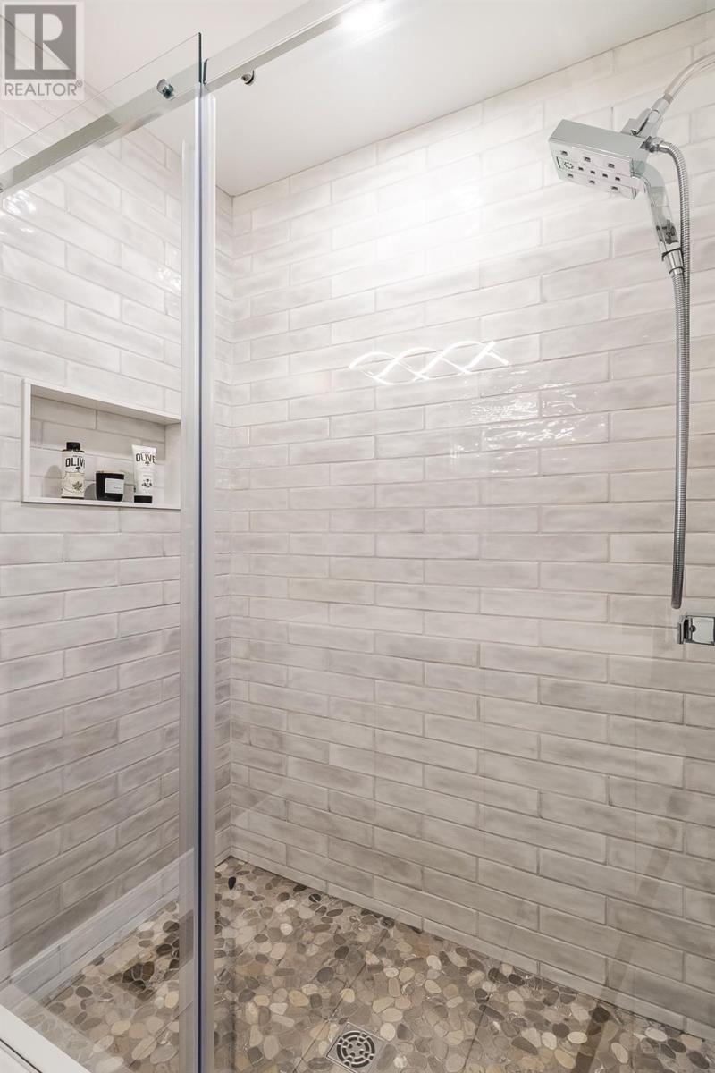 Photo 25 of 107 Chatfield Dr, Sault Ste Marie ON