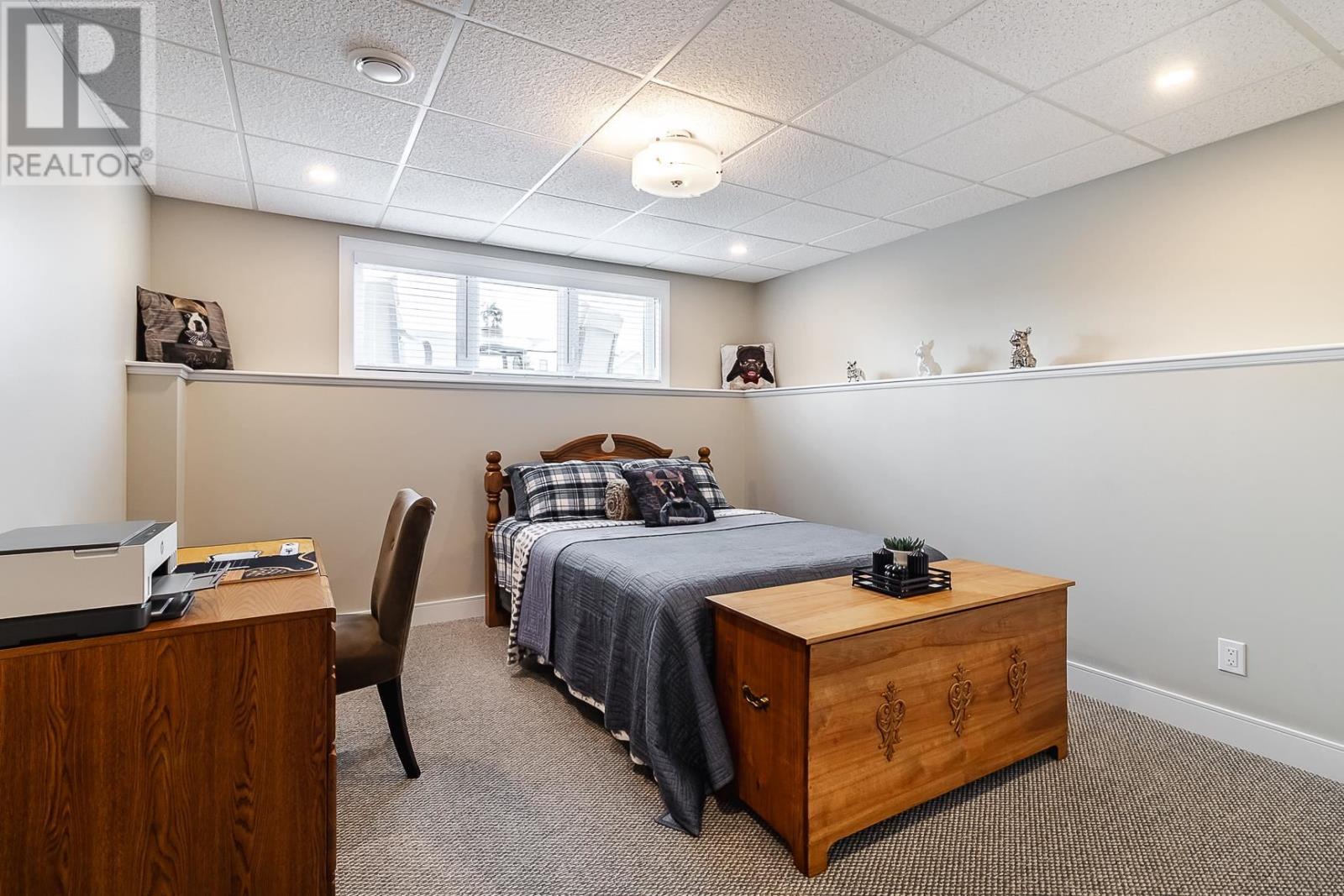 Photo 37 of 107 Chatfield Dr, Sault Ste Marie ON