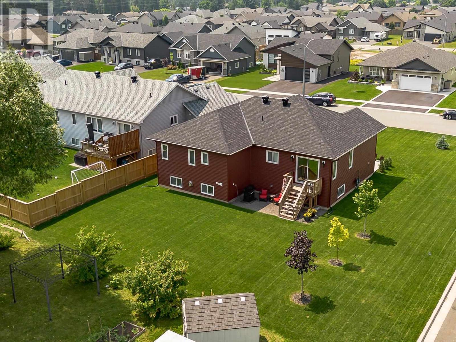 Photo 4 of 107 Chatfield Dr, Sault Ste Marie ON