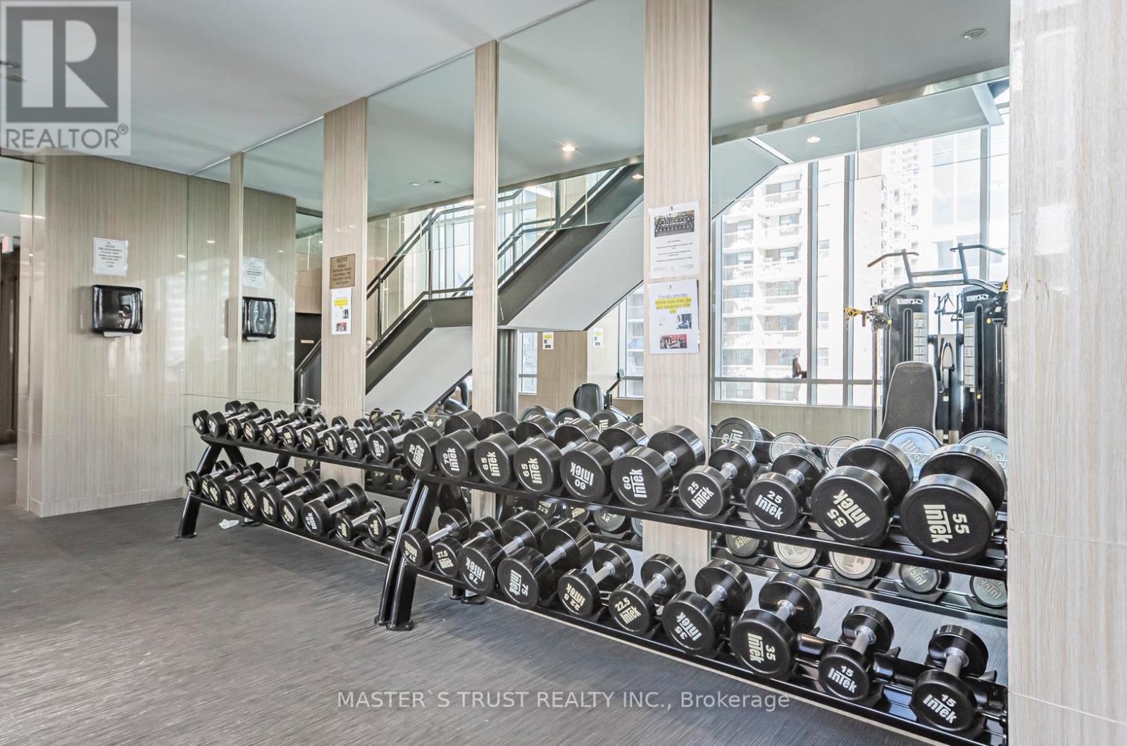Photo 6 of 801 89 Dunfield Avenue, Toronto ON