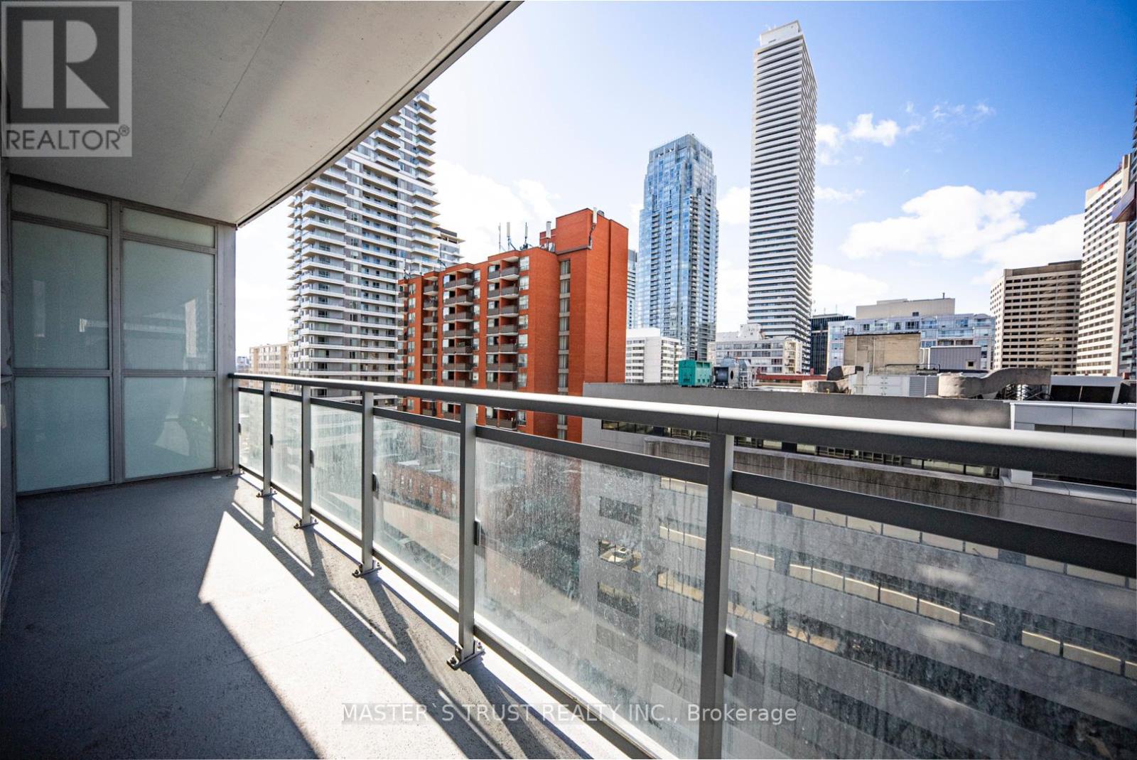 Photo 15 of 801 89 Dunfield Avenue, Toronto ON