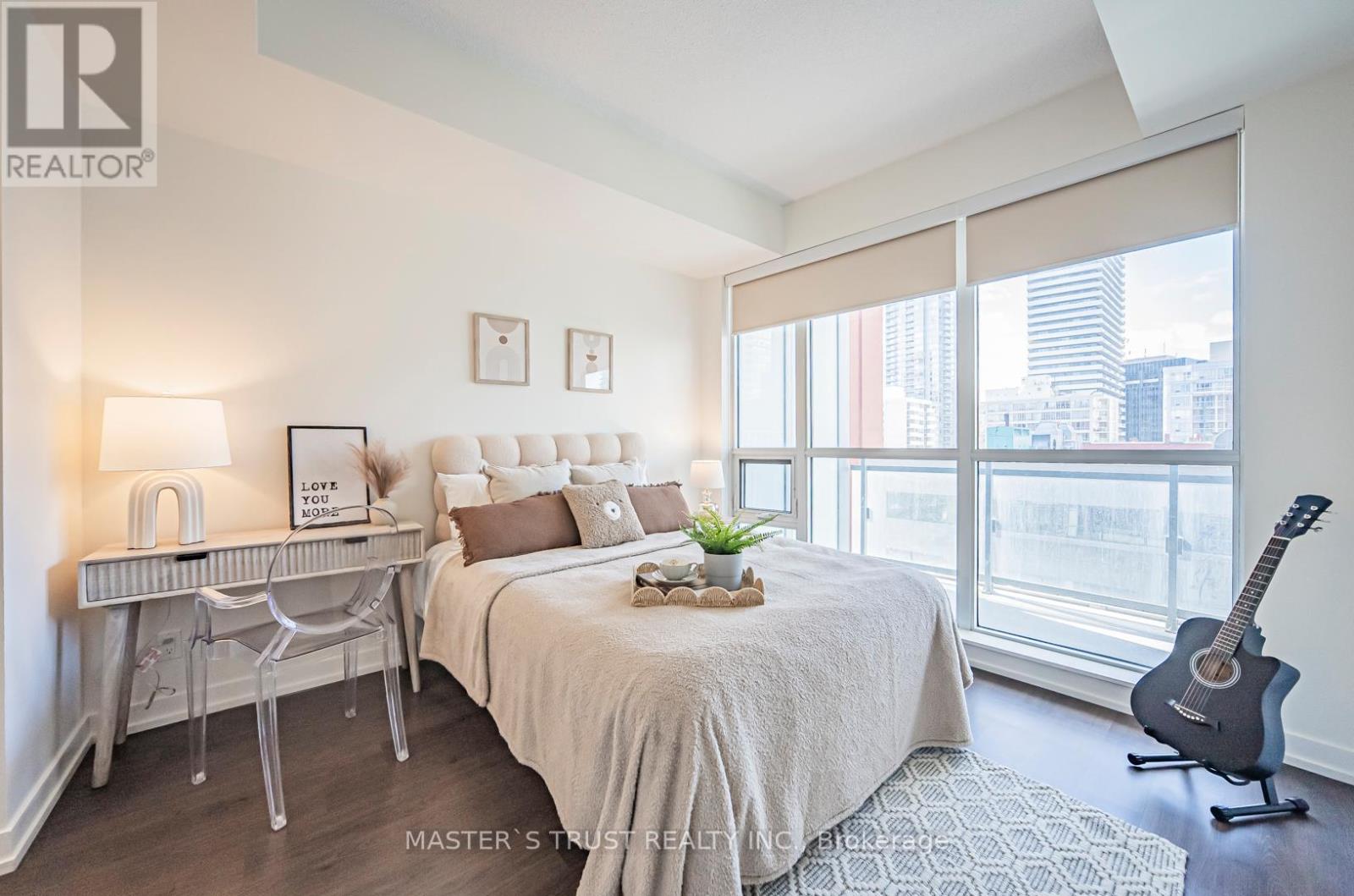 Photo 20 of 801 89 Dunfield Avenue, Toronto ON