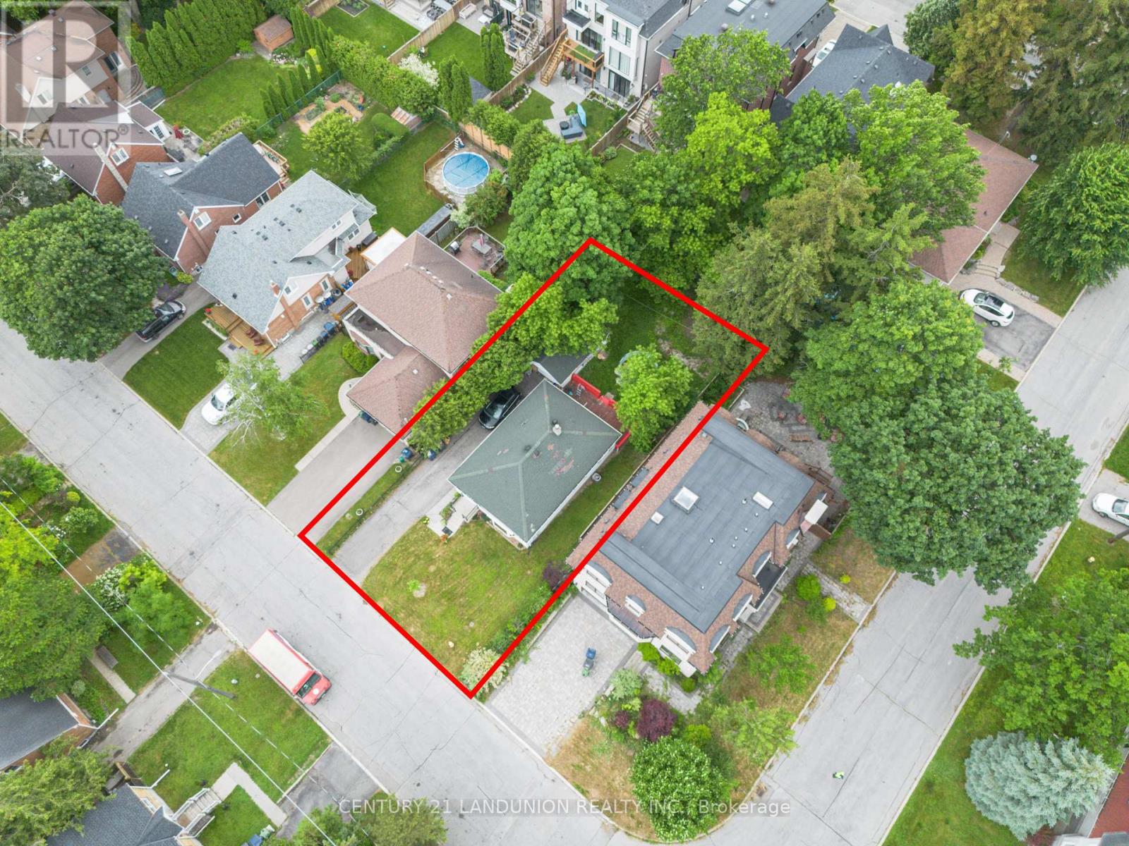 Photo 1 of 200 Elmhurst Avenue, Toronto ON