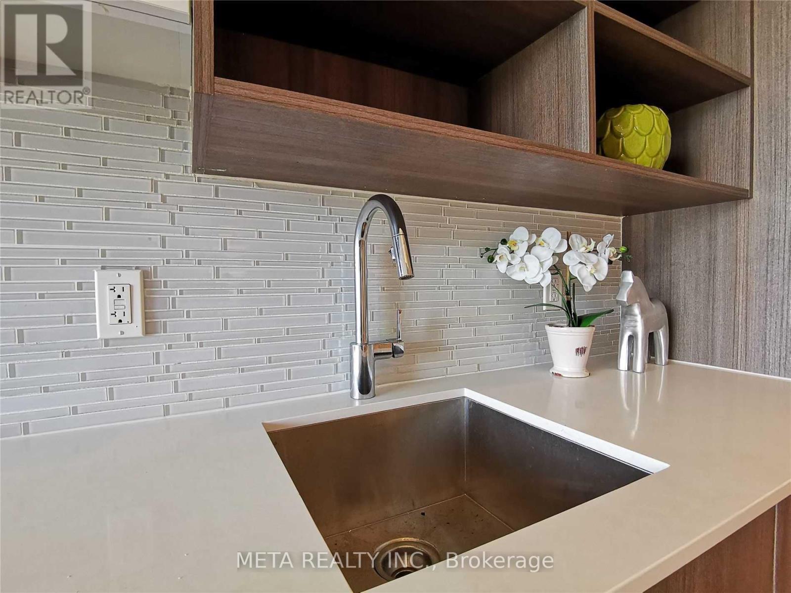 Photo 7 of 208 150 Fairview Mall Drive, Toronto ON