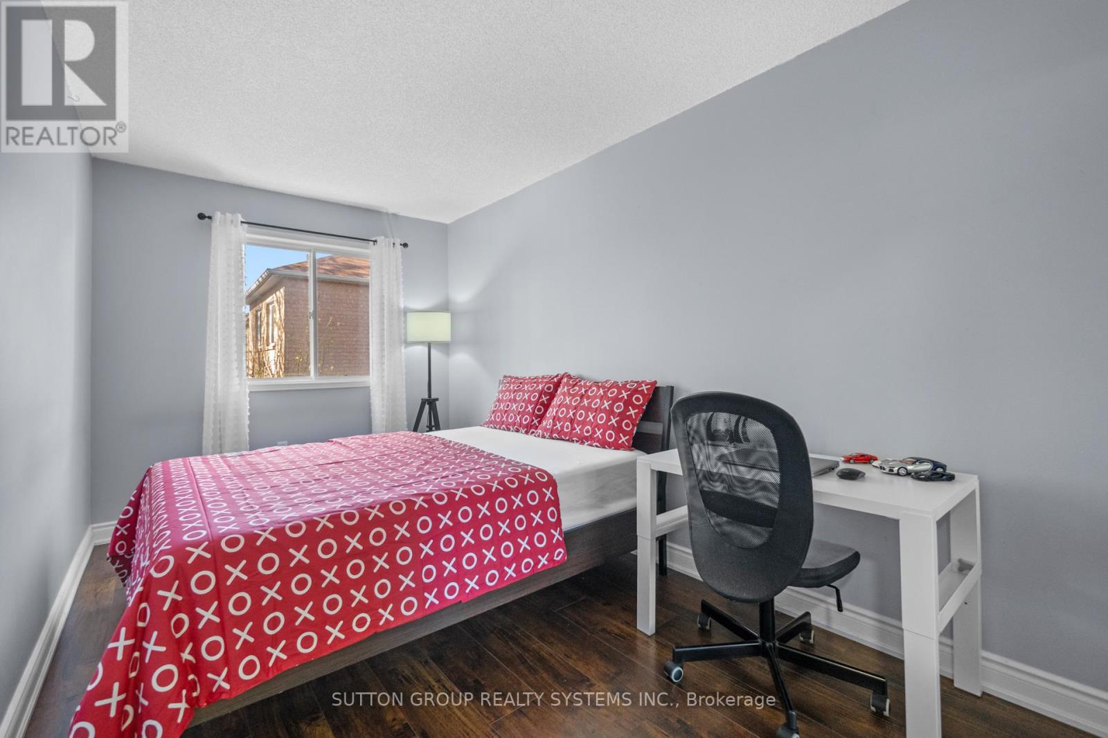 Photo 31 of 33 1995 Pine Grove Avenue, Pickering ON