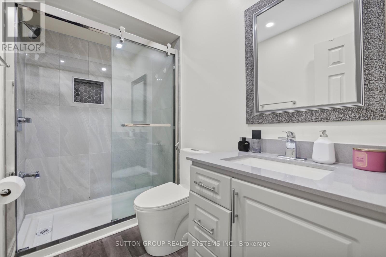 Photo 33 of 33 1995 Pine Grove Avenue, Pickering ON
