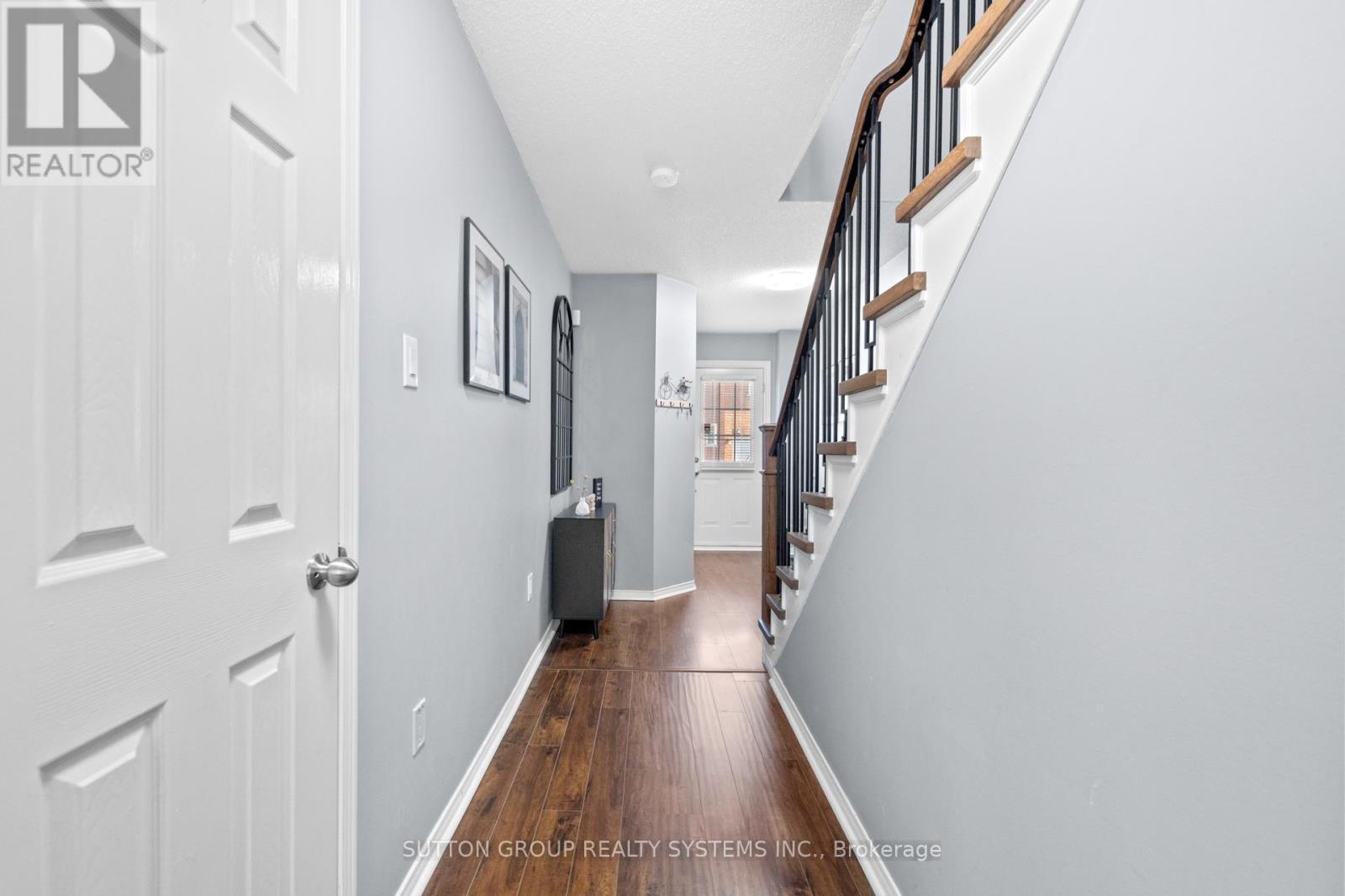 Photo 6 of 33 1995 Pine Grove Avenue, Pickering ON