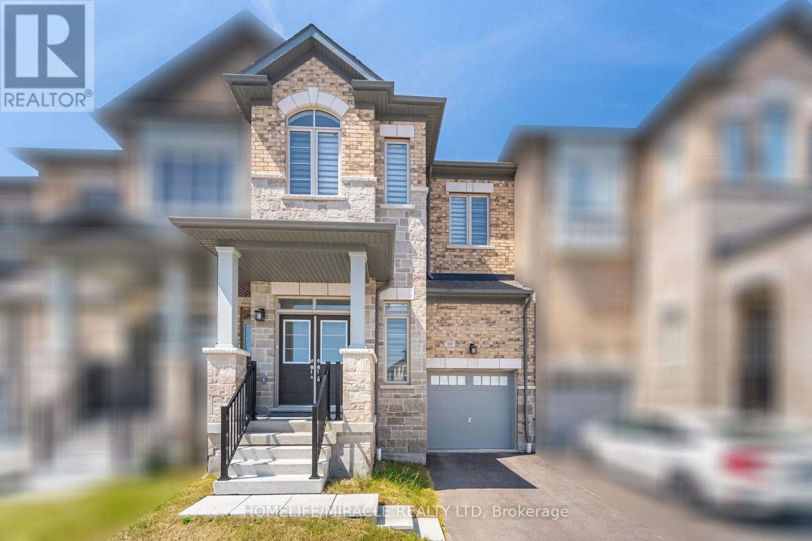 Photo 15 of 10 Van Wart Street, Whitby ON