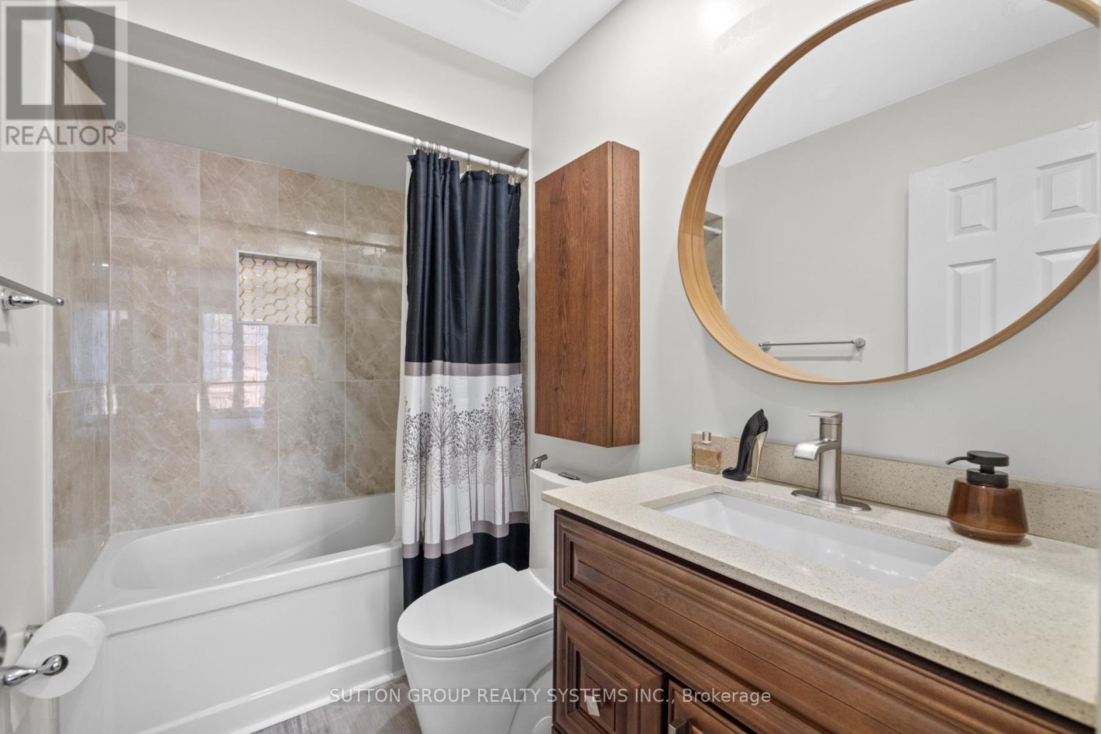 Photo 28 of 33 1995 Pine Grove Avenue, Pickering ON