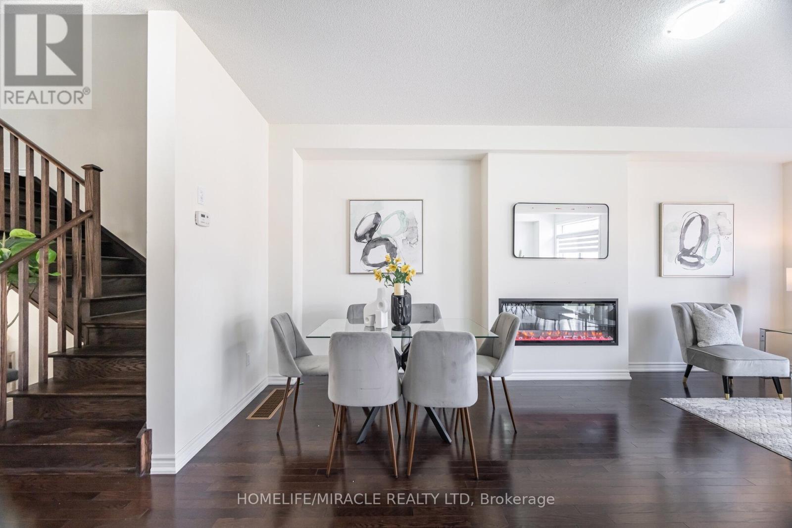 Photo 14 of 10 Van Wart Street, Whitby ON