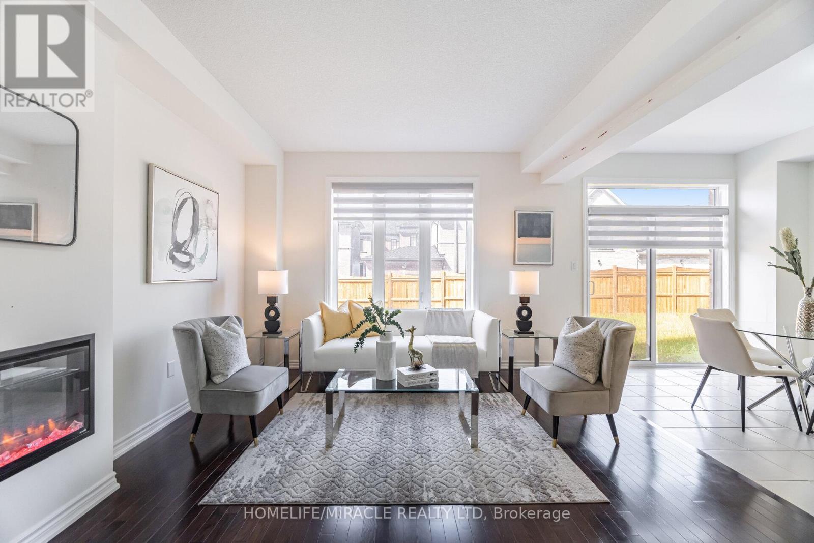 Photo 31 of 10 Van Wart Street, Whitby ON