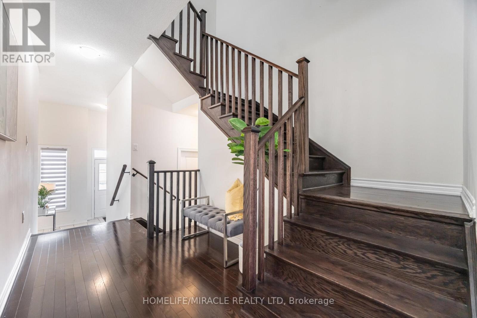 Photo 16 of 10 Van Wart Street, Whitby ON