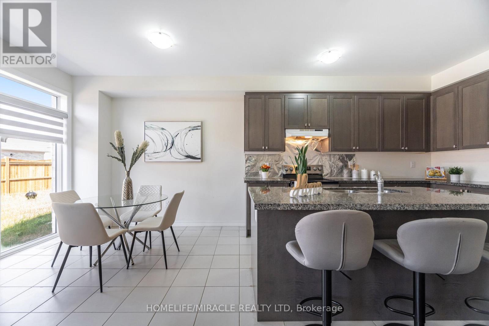 Photo 12 of 10 Van Wart Street, Whitby ON