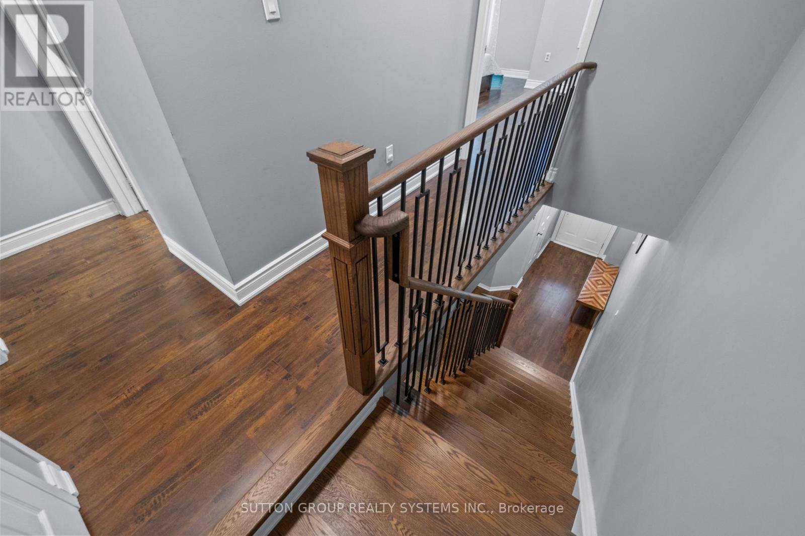 Photo 23 of 33 1995 Pine Grove Avenue, Pickering ON