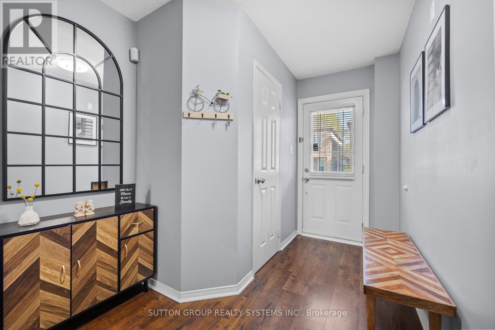 Photo 4 of 33 1995 Pine Grove Avenue, Pickering ON