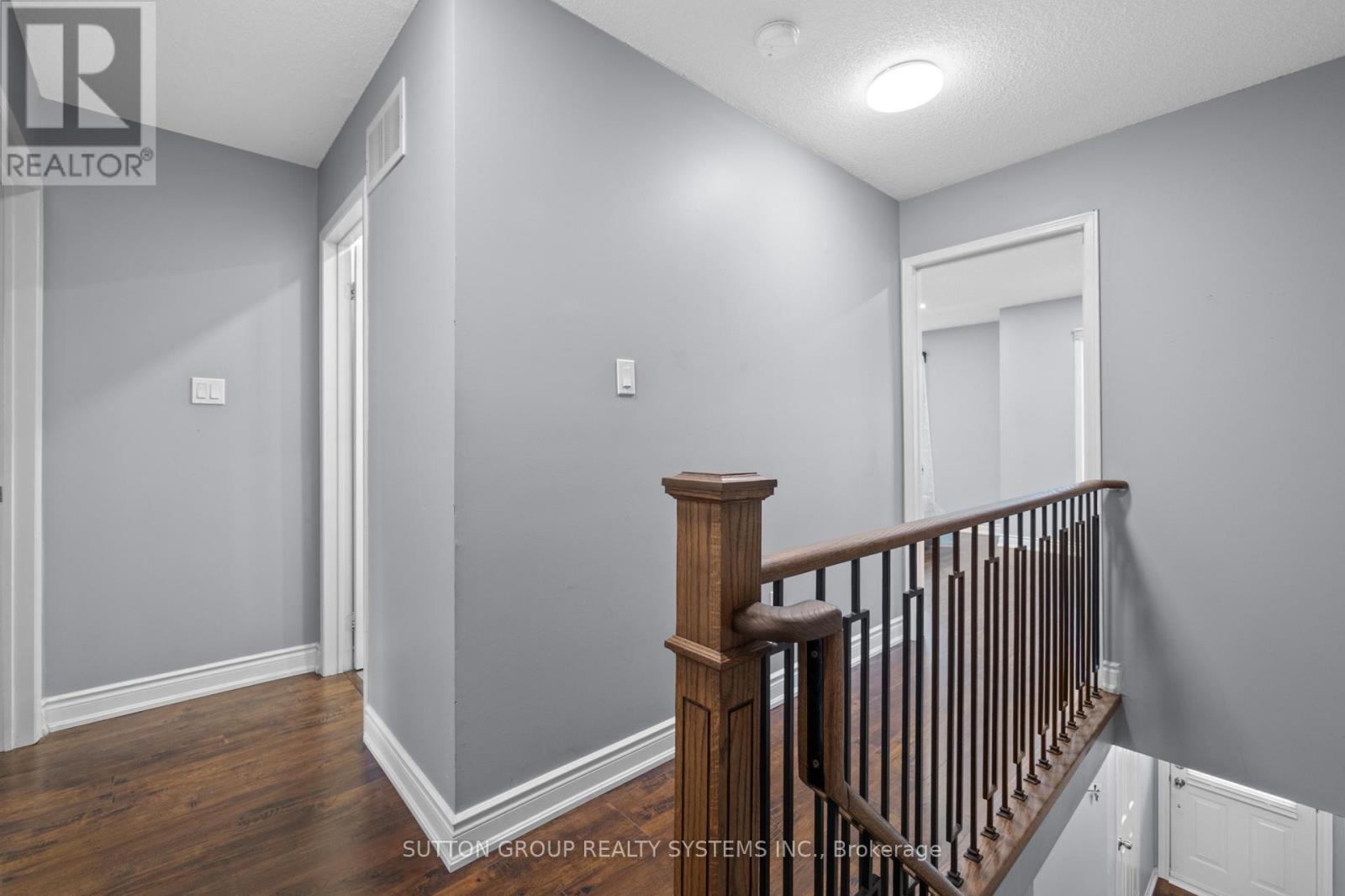 Photo 24 of 33 1995 Pine Grove Avenue, Pickering ON