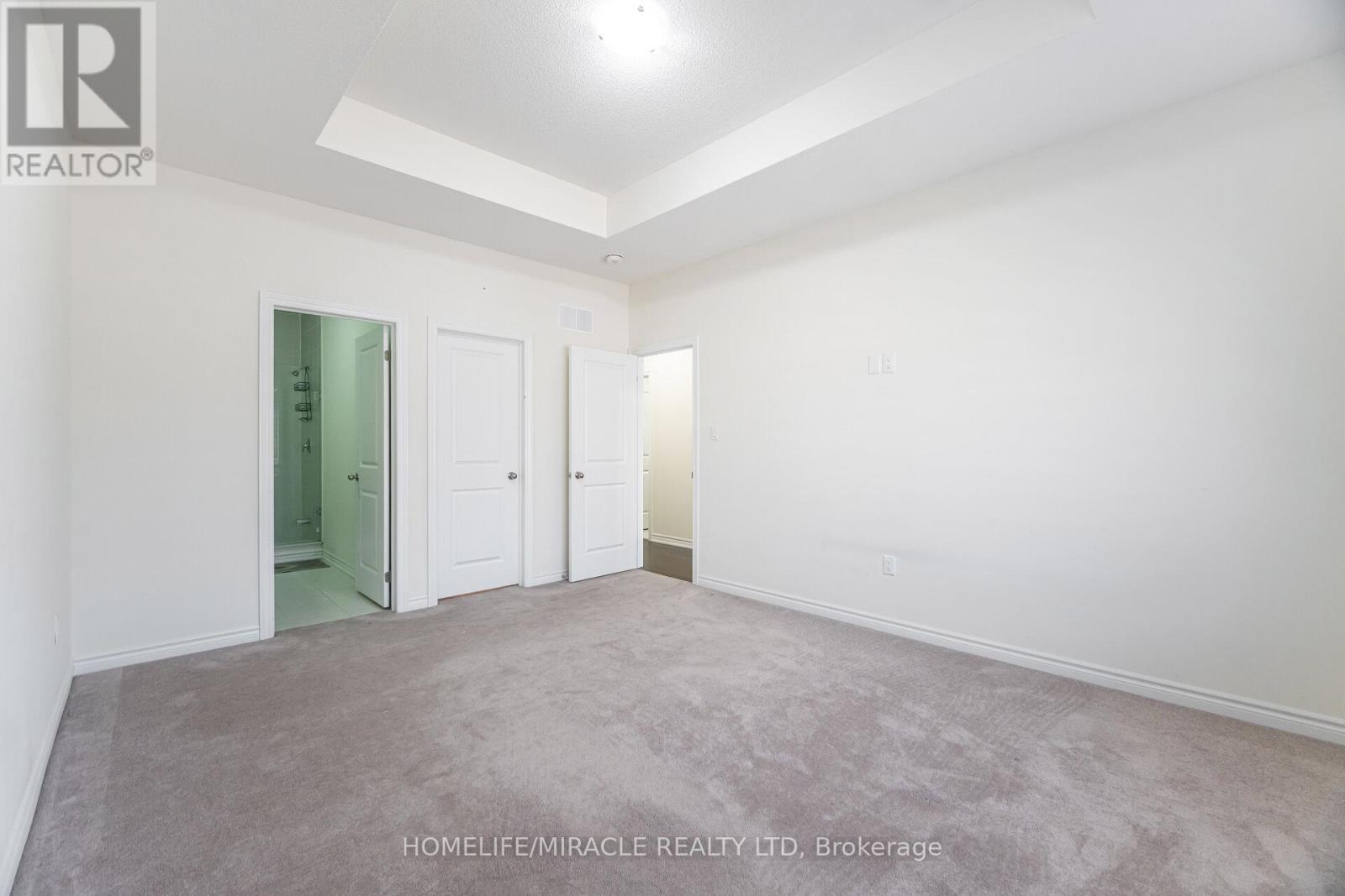 Photo 35 of 10 Van Wart Street, Whitby ON