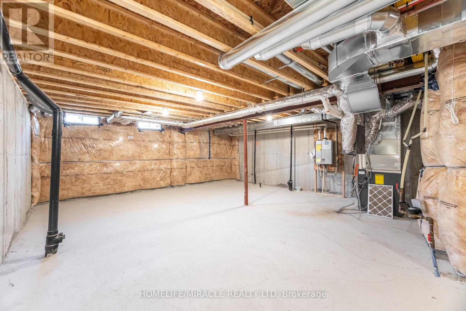 Photo 23 of 10 Van Wart Street, Whitby ON
