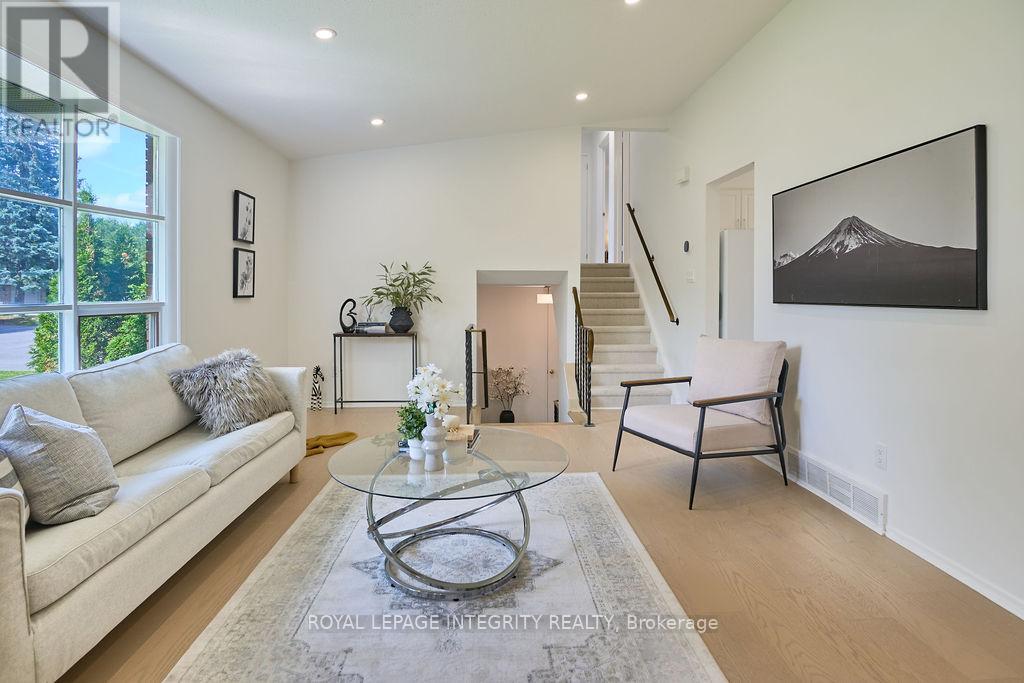 Photo 12 of 77 Seabrooke Drive, Ottawa ON