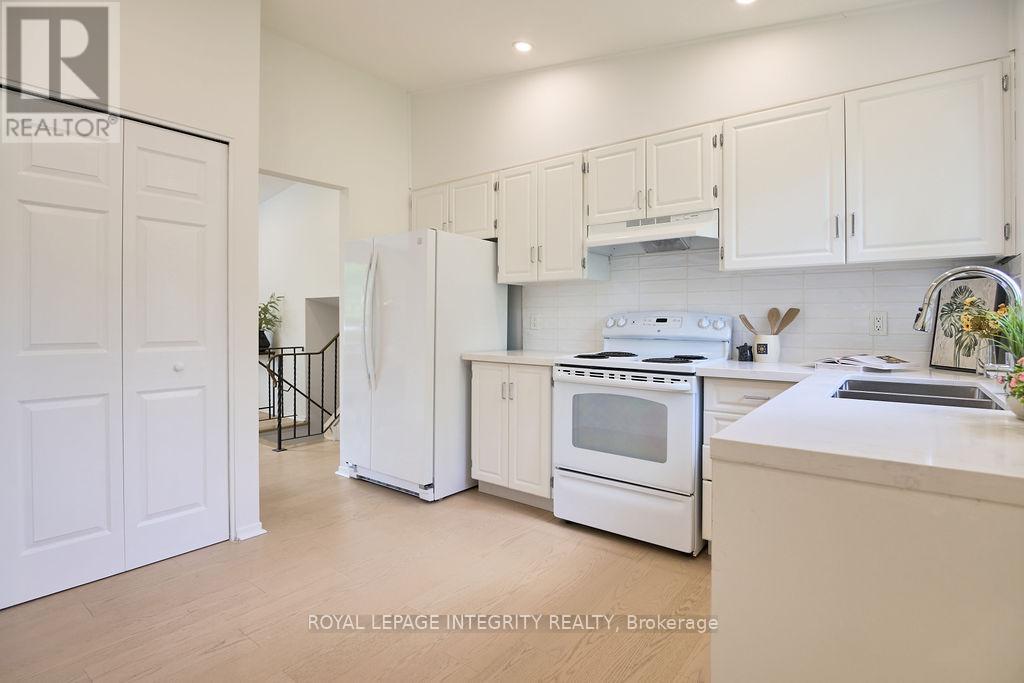 Photo 21 of 77 Seabrooke Drive, Ottawa ON