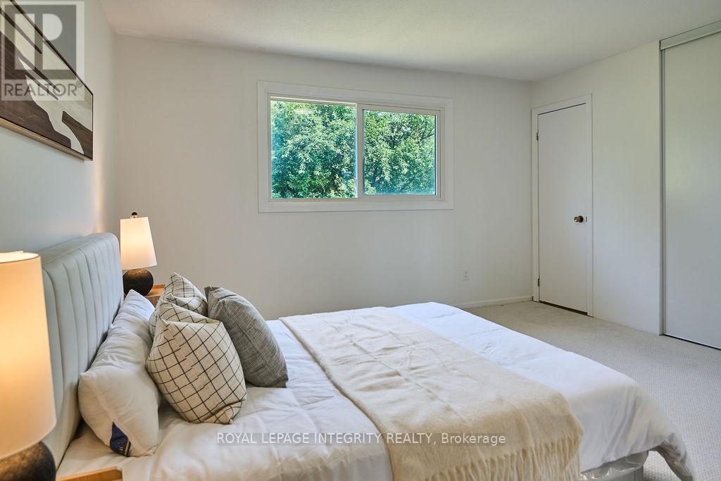 Photo 31 of 77 Seabrooke Drive, Ottawa ON