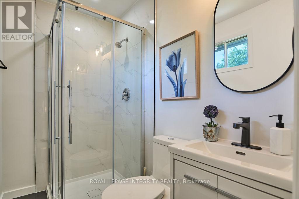 Photo 33 of 77 Seabrooke Drive, Ottawa ON