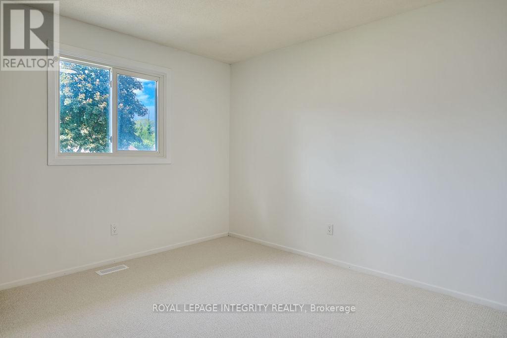 Photo 35 of 77 Seabrooke Drive, Ottawa ON
