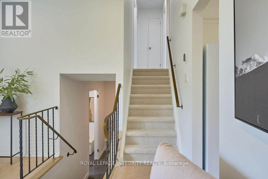 Photo 27 of 77 Seabrooke Drive, Ottawa ON