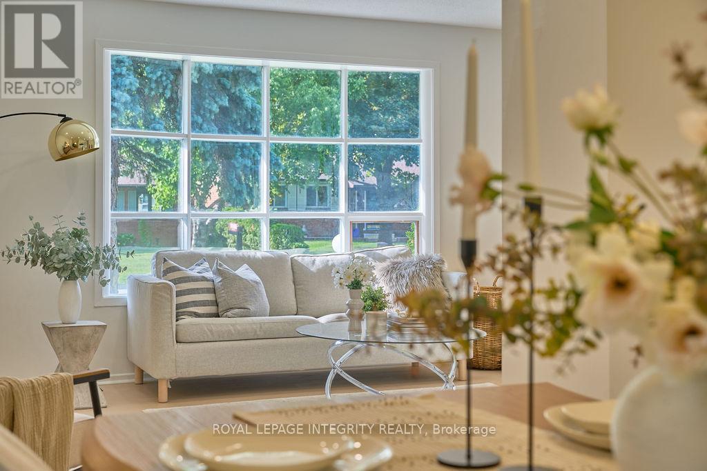Photo 6 of 77 Seabrooke Drive, Ottawa ON