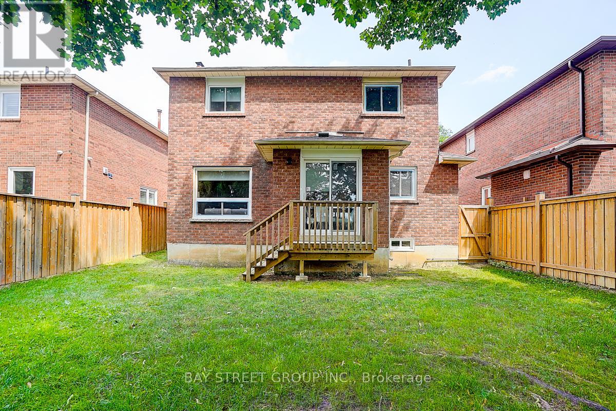 Photo 46 of 67 Kyla Crescent, Markham ON