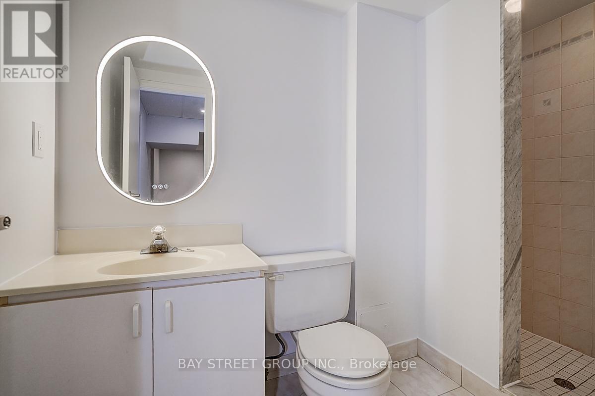 Photo 4 of 67 Kyla Crescent, Markham ON
