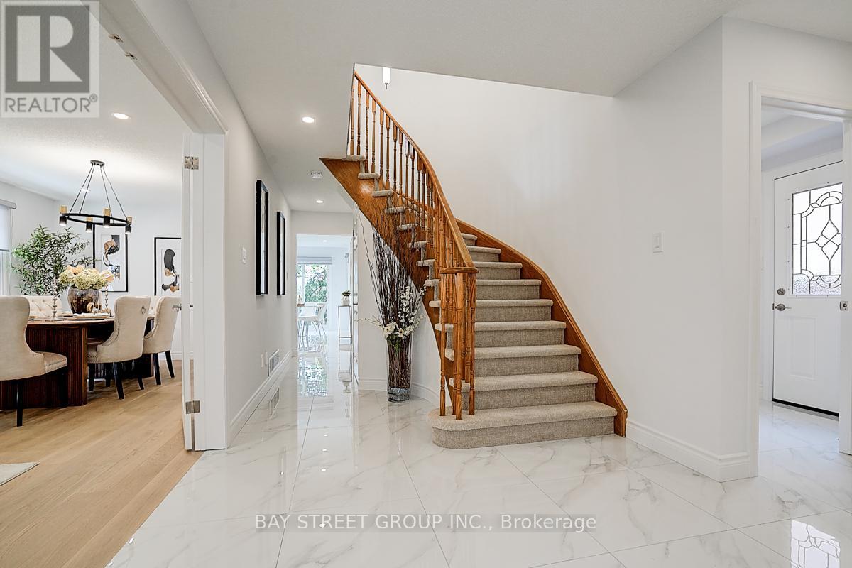Photo 36 of 67 Kyla Crescent, Markham ON