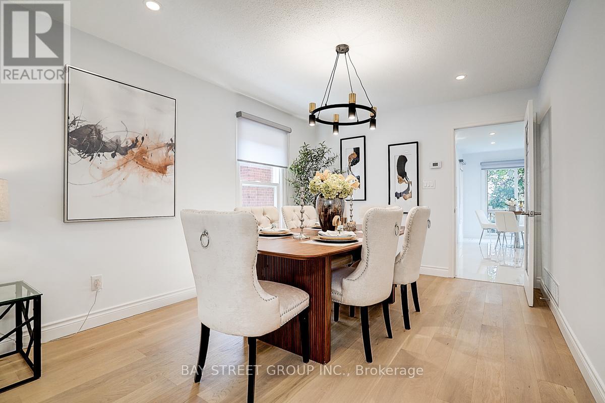 Photo 35 of 67 Kyla Crescent, Markham ON