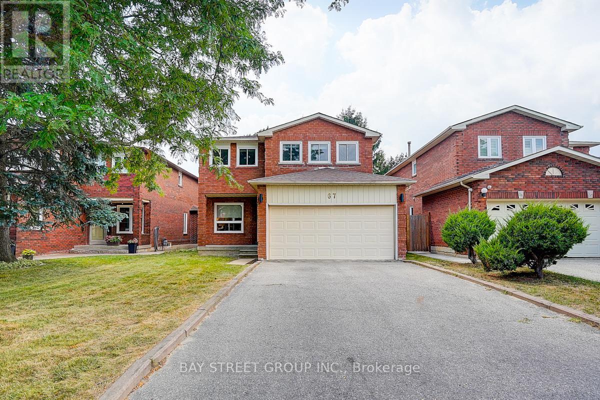 Photo 15 of 67 Kyla Crescent, Markham ON