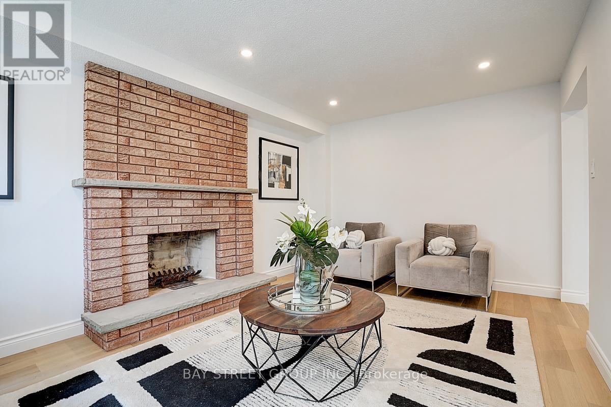 Photo 41 of 67 Kyla Crescent, Markham ON