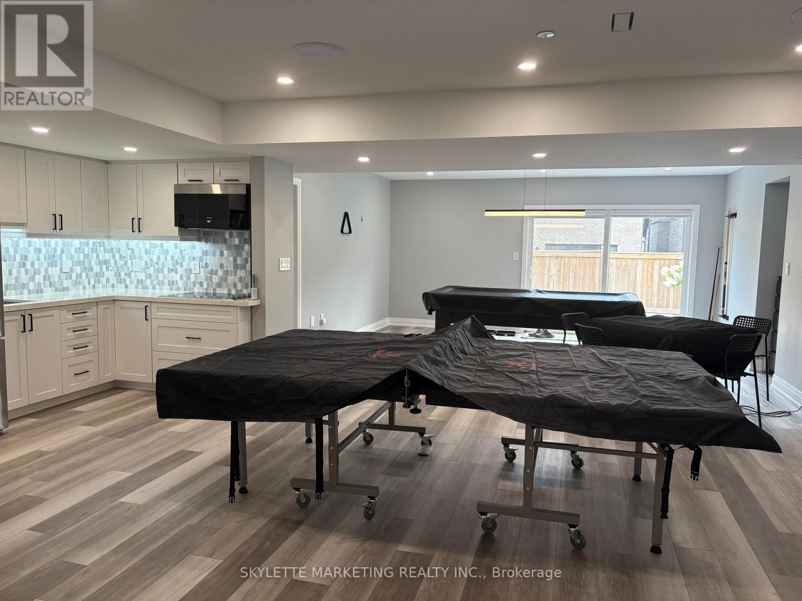 Photo 10 of Lower 5 Sikura Circle, Aurora ON