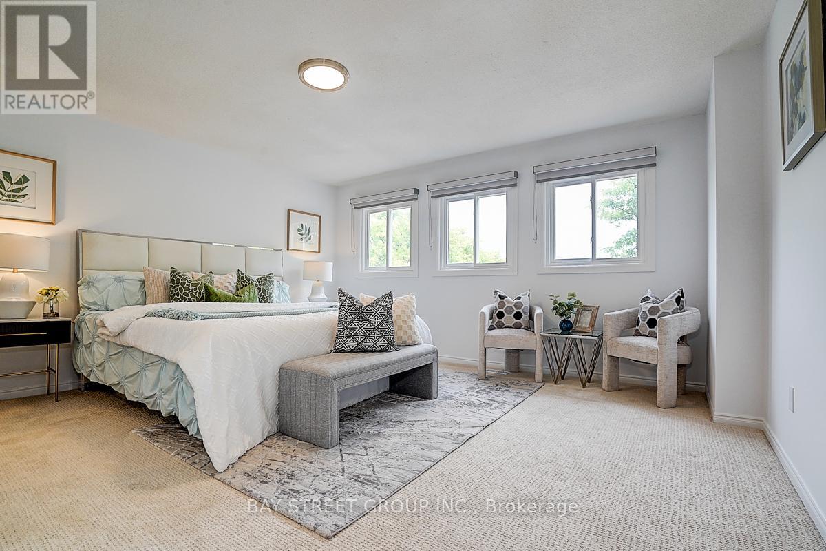 Photo 26 of 67 Kyla Crescent, Markham ON